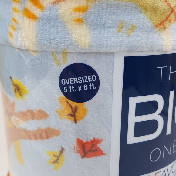 The Big One Plush Throw Blanket 5x6 Oversized Cat Print Blue Polyester Faux Fur - Picture 7 of 11